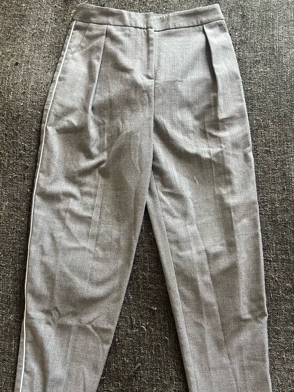Women’s Gray Pleated Dress Pants - Classic Tailored Fit